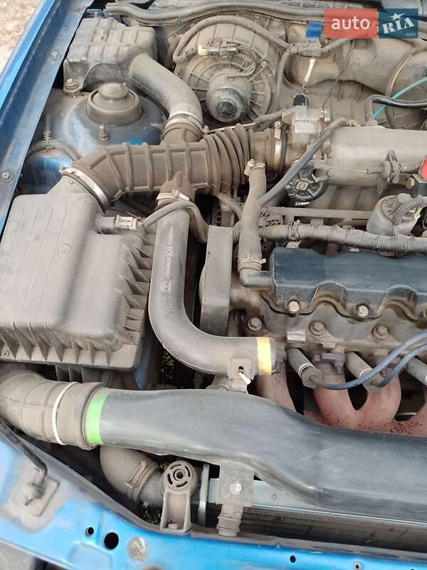 Седан Daewoo Nexia 2010 в Карловке