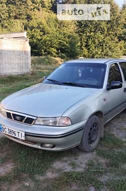 Седан Daewoo Nexia 2008 в Новояворовске