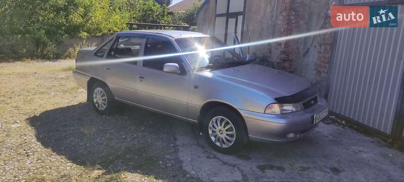 Седан Daewoo Nexia 1997 в Городенке