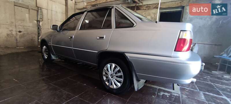Седан Daewoo Nexia 1997 в Городенке