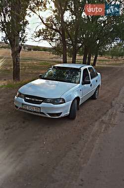 Седан Daewoo Nexia 2011 в 