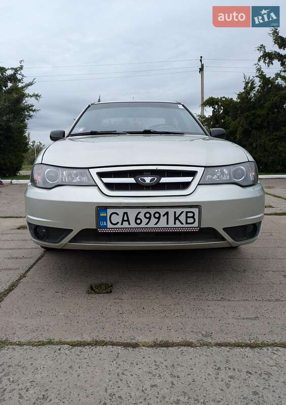 Седан Daewoo Nexia 2008 в Измаиле