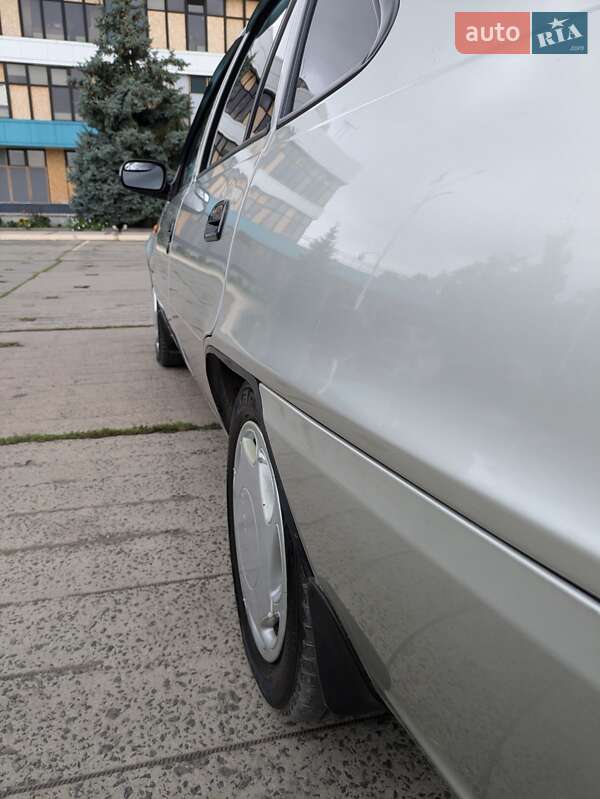 Седан Daewoo Nexia 2008 в Измаиле
