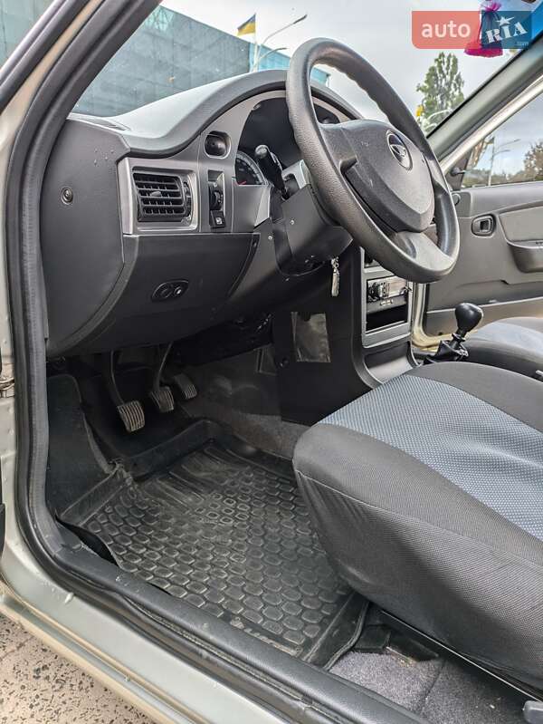 Седан Daewoo Nexia 2008 в Измаиле