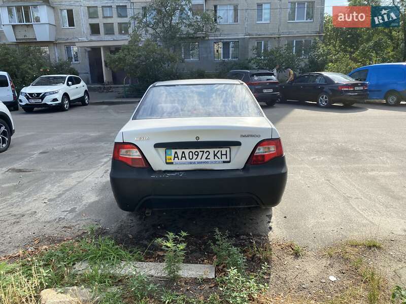 Седан Daewoo Nexia 2010 в Києві