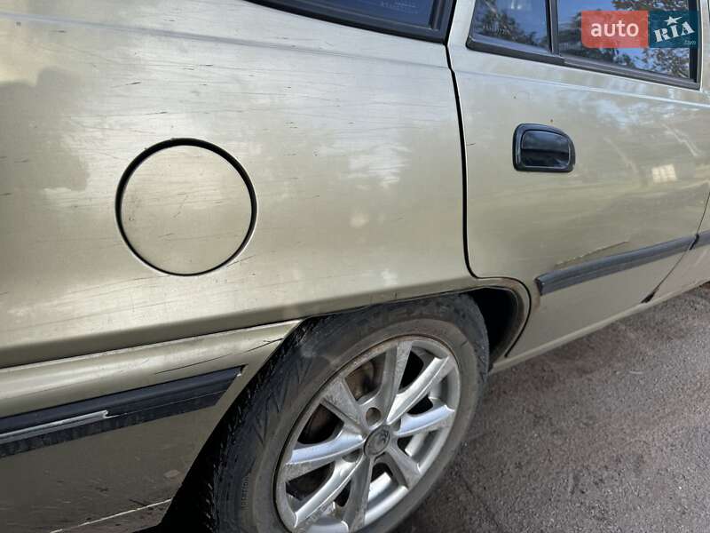 Седан Daewoo Nexia 2006 в Сумах