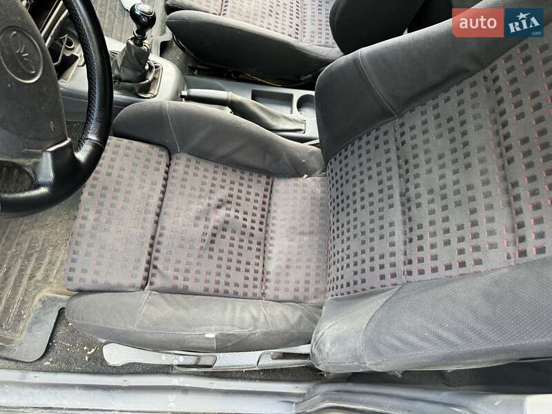 Седан Daewoo Nexia 2006 в Сумах