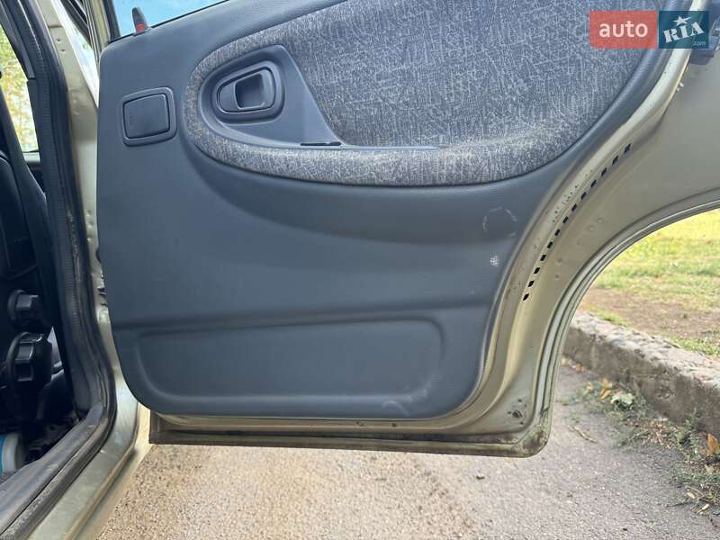 Седан Daewoo Nexia 2006 в Сумах
