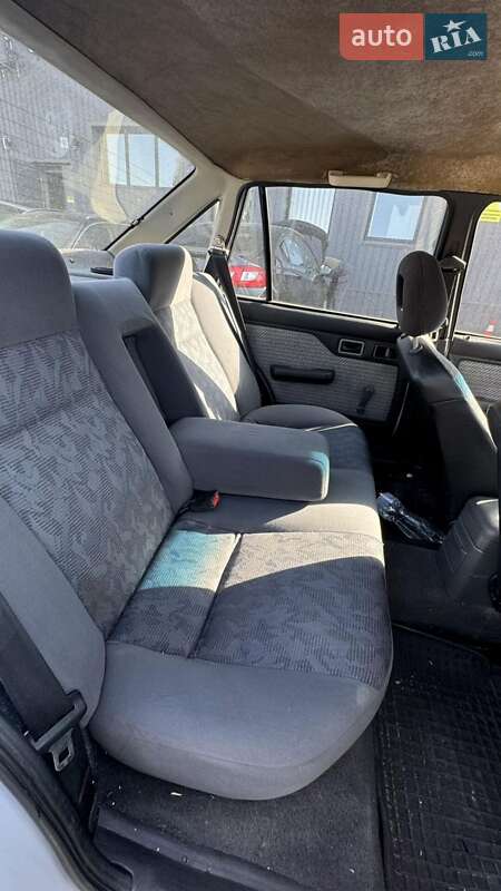 Седан Daewoo Nexia 1997 в Киеве