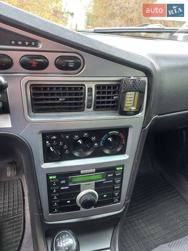 Седан Daewoo Nexia 2008 в Брусилове