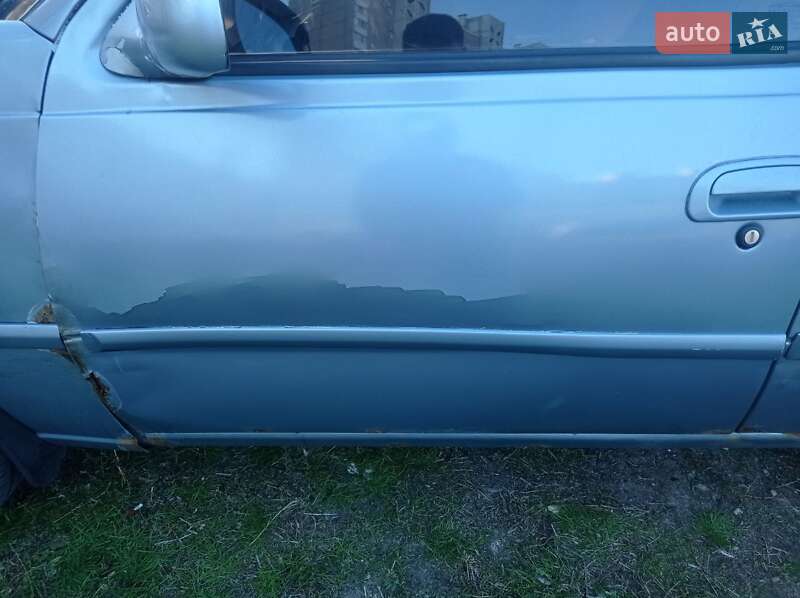 Седан Daewoo Nexia 2012 в Киеве
