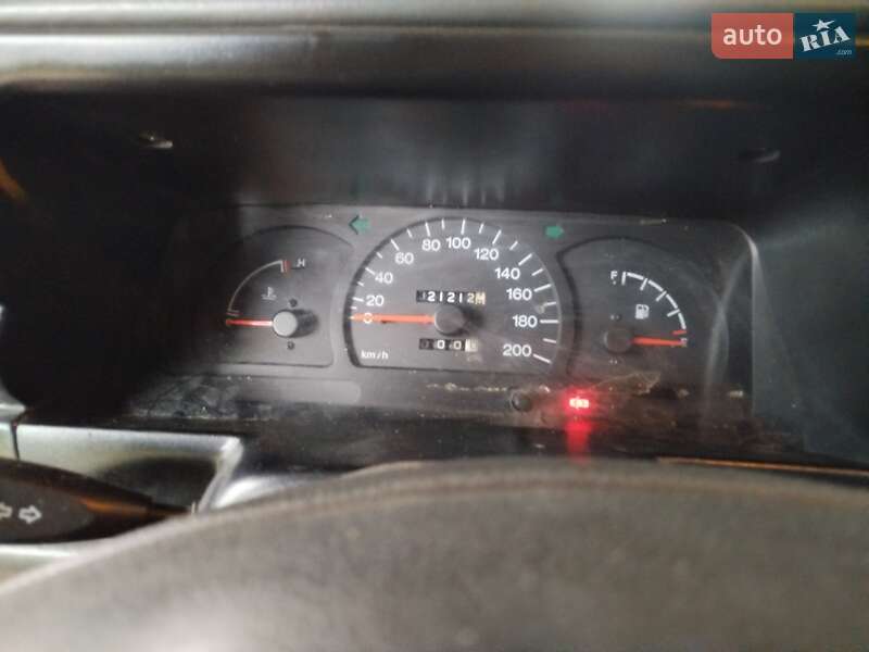 Седан Daewoo Nexia 2008 в Дергачах