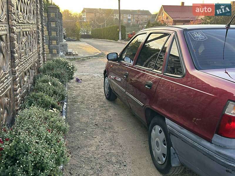 Седан Daewoo Nexia 2007 в Ровно