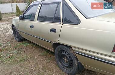 Седан Daewoo Nexia 2008 в 