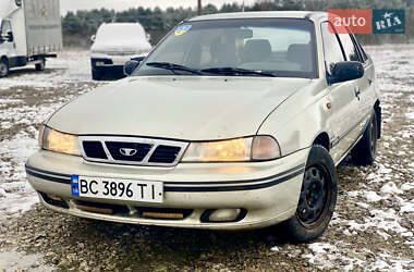 Седан Daewoo Nexia 2008 в Новояворівську