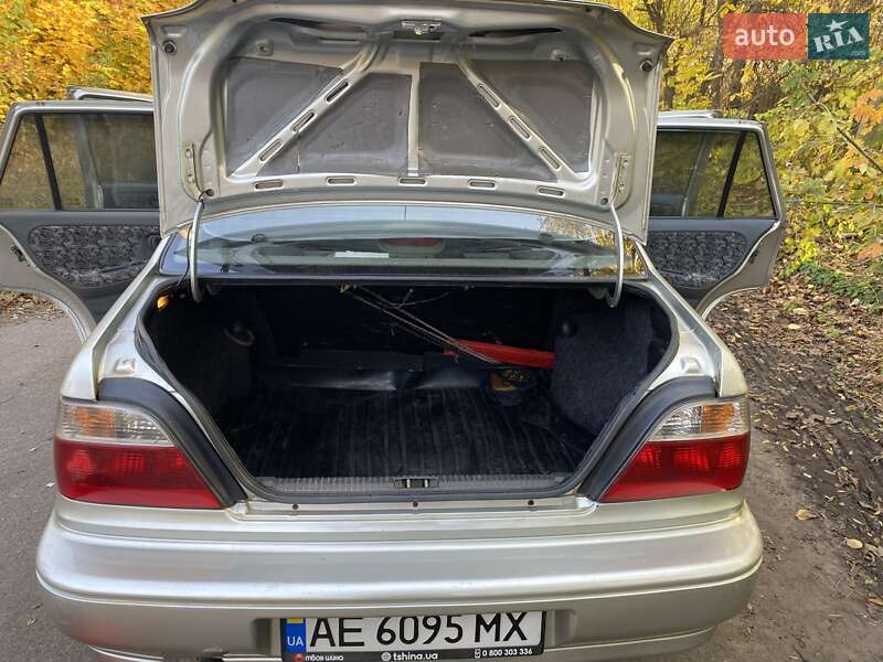 Седан Daewoo Nexia 2005 в Днепре