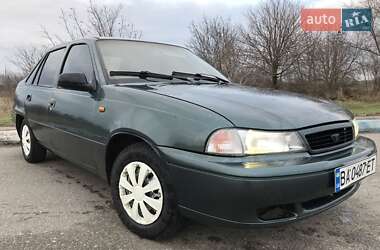 Седан Daewoo Nexia 1996 в Южном