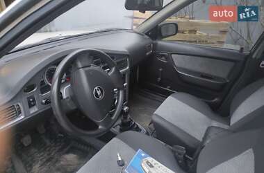 Седан Daewoo Nexia 2008 в 
