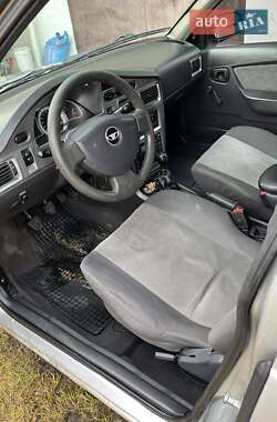Седан Daewoo Nexia 2011 в 