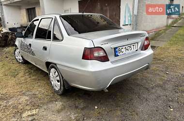 Седан Daewoo Nexia 2011 в 