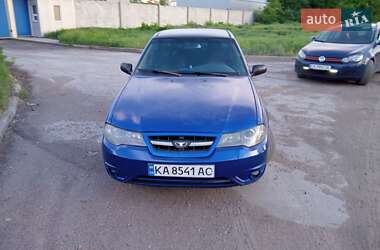 Седан Daewoo Nexia 2010 в 