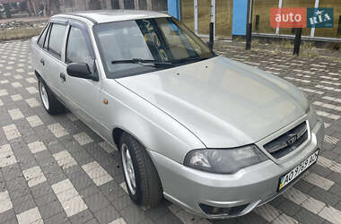 Седан Daewoo Nexia 2008 в Тячеві