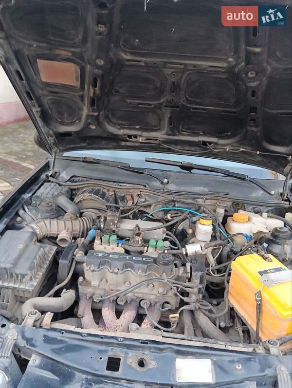 Седан Daewoo Nexia 2011 в Дубні