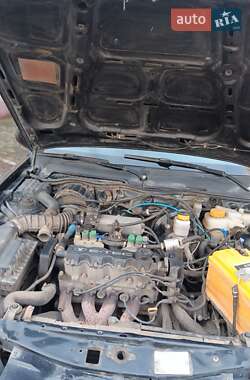Седан Daewoo Nexia 2011 в 