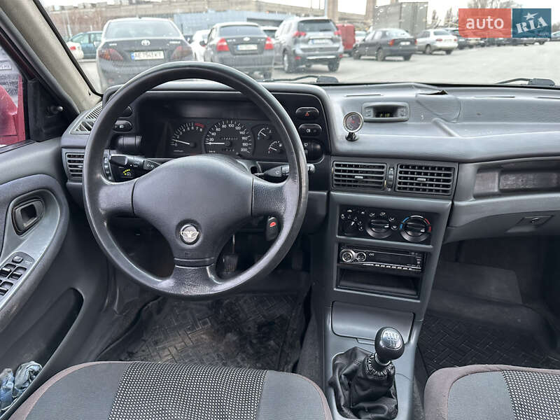 Седан Daewoo Nexia 1997 в Дніпрі
