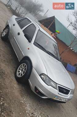 Седан Daewoo Nexia 2012 в 