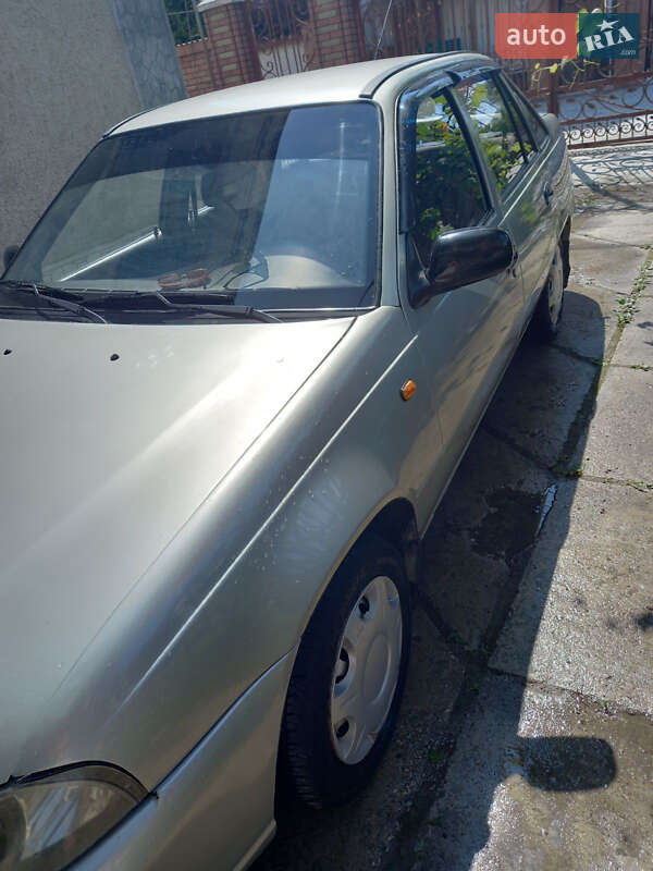 Седан Daewoo Nexia 2008 в Коростене
