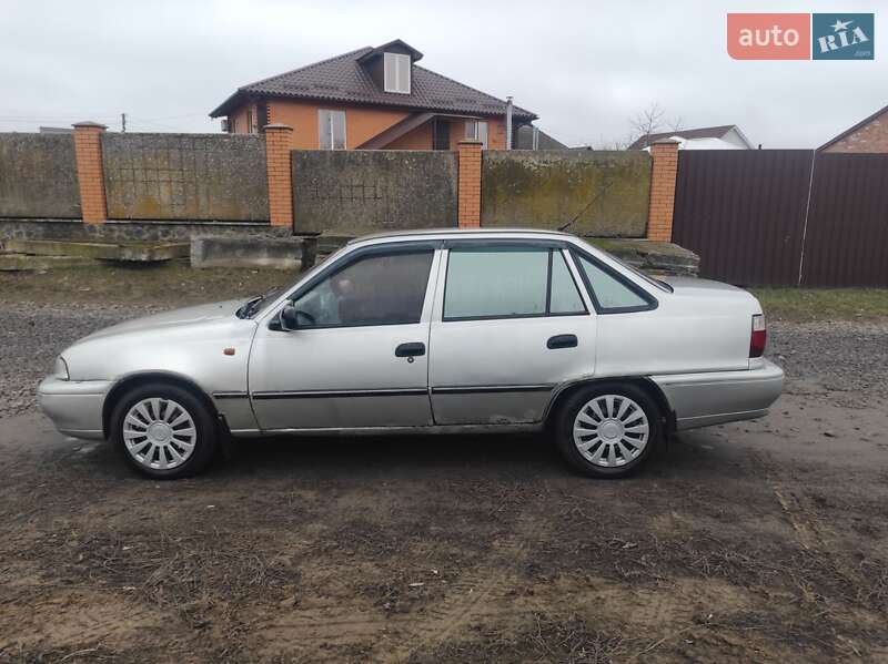 Седан Daewoo Nexia 2007 в Ромнах