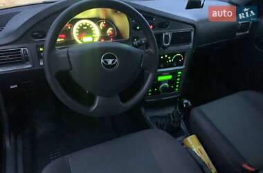 Седан Daewoo Nexia 2012 в 