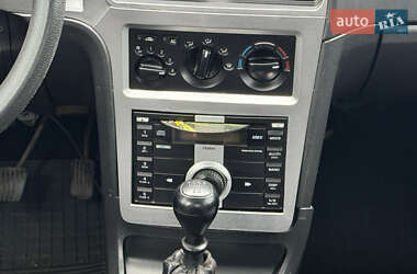 Седан Daewoo Nexia 2011 в 