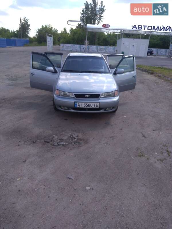 Седан Daewoo Nexia 1997 в Миронівці