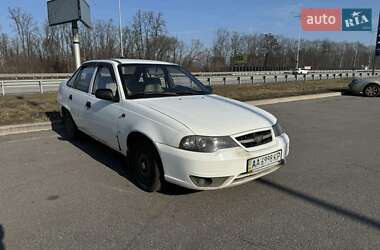 Седан Daewoo Nexia 2011 в Киеве