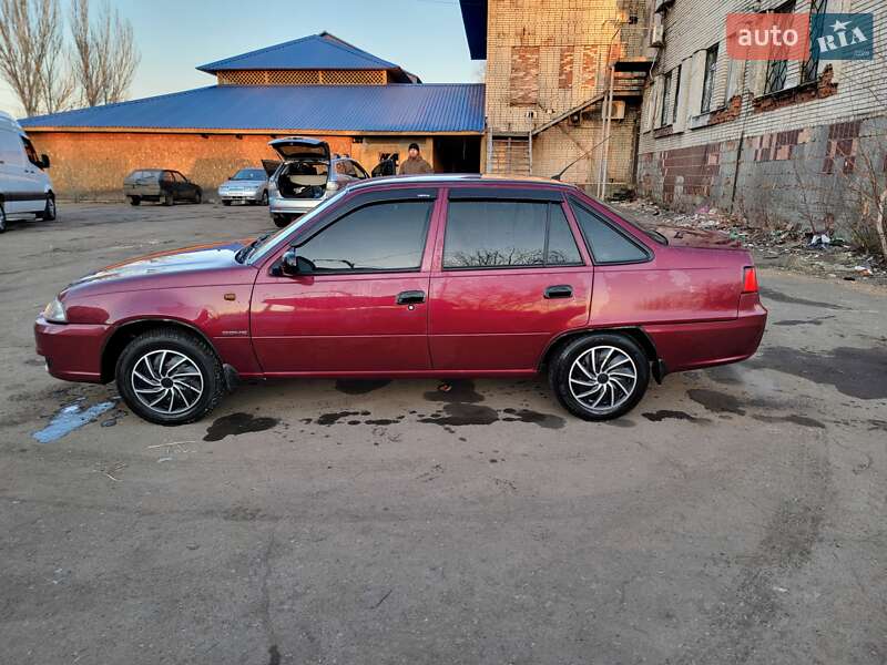 Седан Daewoo Nexia 2008 в Славянске