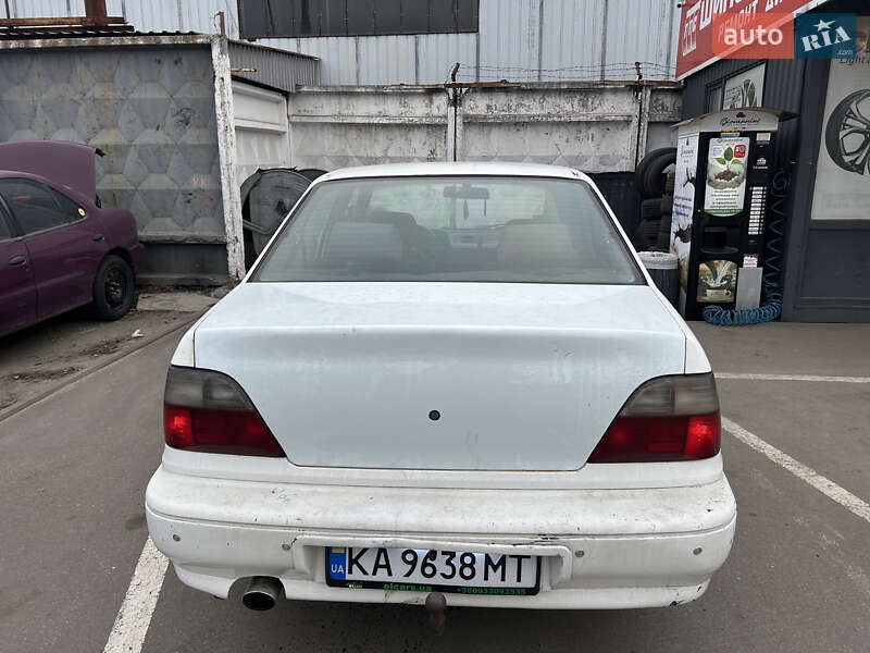 Седан Daewoo Nexia 1995 в Киеве
