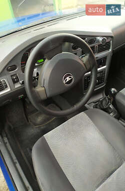 Седан Daewoo Nexia 2012 в 