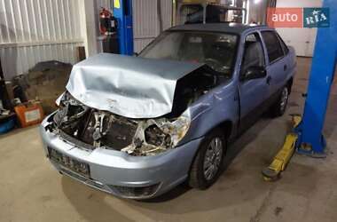 Седан Daewoo Nexia 2011 в 