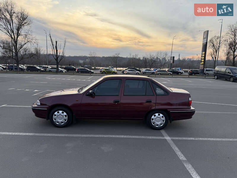 Седан Daewoo Nexia 2008 в Киеве