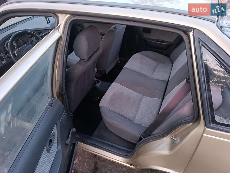 Седан Daewoo Nexia 2011 в Киеве