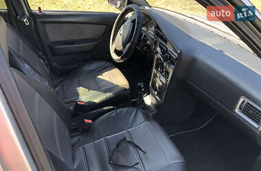 Седан Daewoo Nexia 2013 в 