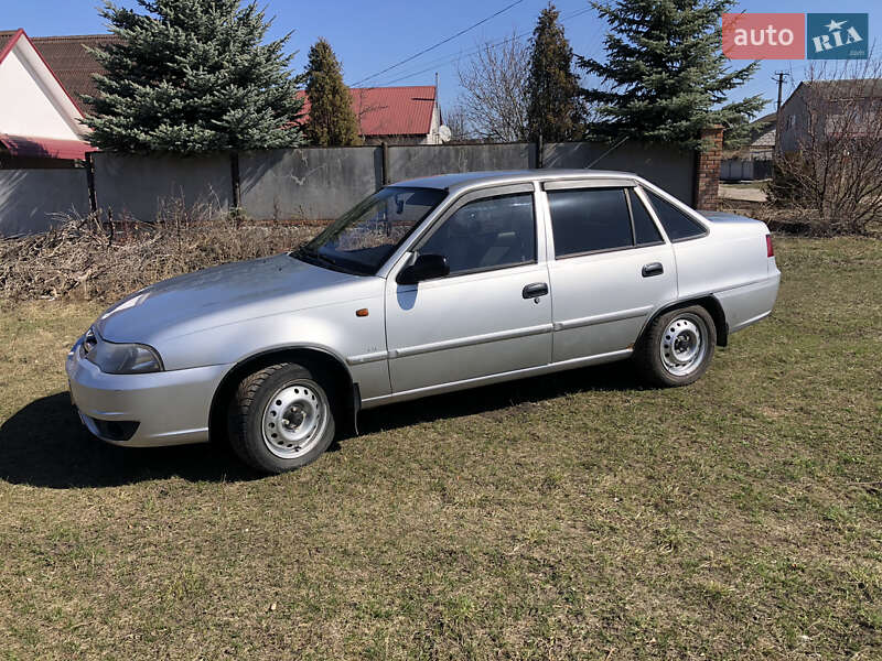 Седан Daewoo Nexia 2013 в Кропивницком