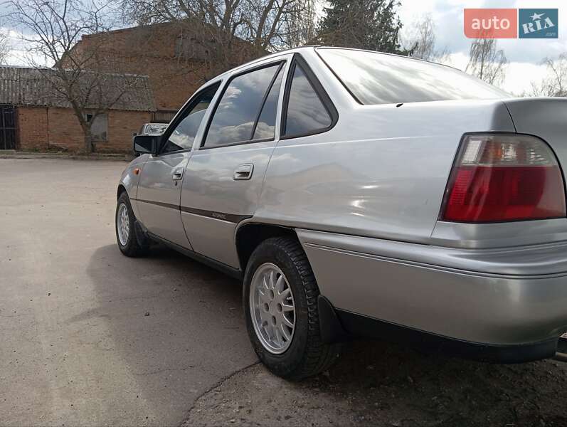 Седан Daewoo Nexia 1995 в Калинівці