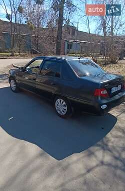 Седан Daewoo Nexia 2012 в 