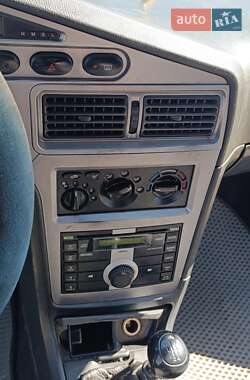 Седан Daewoo Nexia 2012 в 
