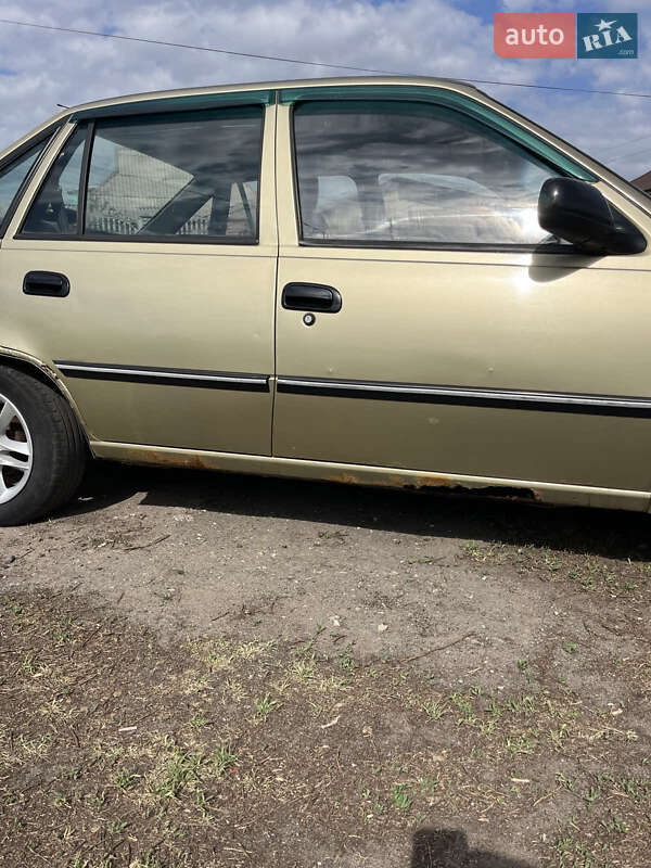 Седан Daewoo Nexia 2008 в Кривом Роге