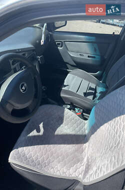 Седан Daewoo Nexia 2011 в 