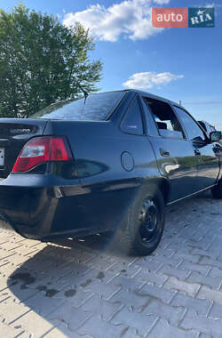 Седан Daewoo Nexia 2008 в 